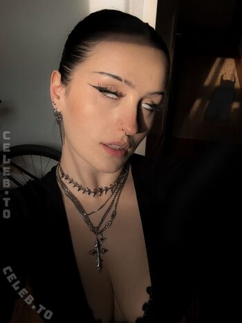 Leaked Mal malloy/ private photo viral onlyfans