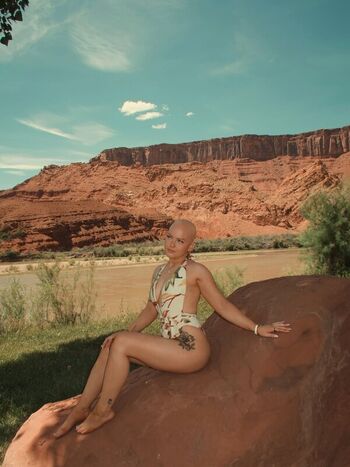 Full leaked Emmycombss private photo
