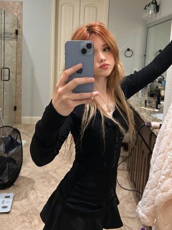 Full leaked Emmyuh private photo