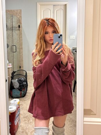 Full leaked Emmyuh private photo