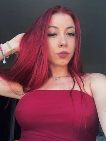 Full leaked Emnie thug private photo