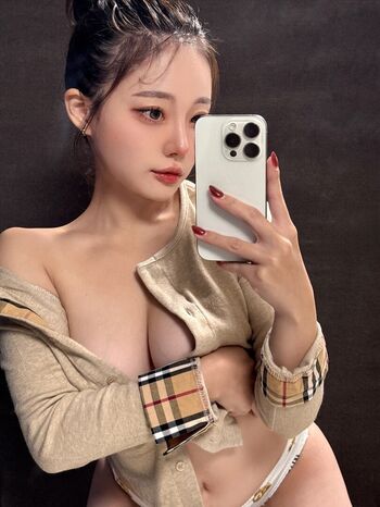 Leaked Lyfi greens/ private photo viral onlyfans