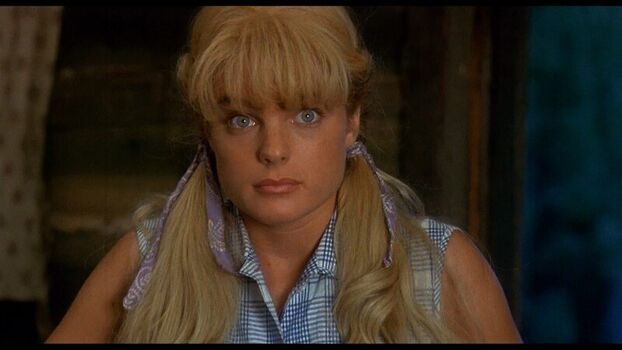 Erika Eleniak