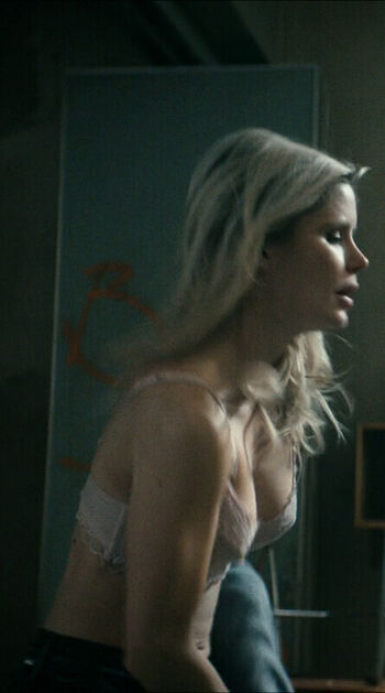 Full leaked Erin moriarty private photo