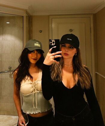 Full leaked Erin moriarty private photo