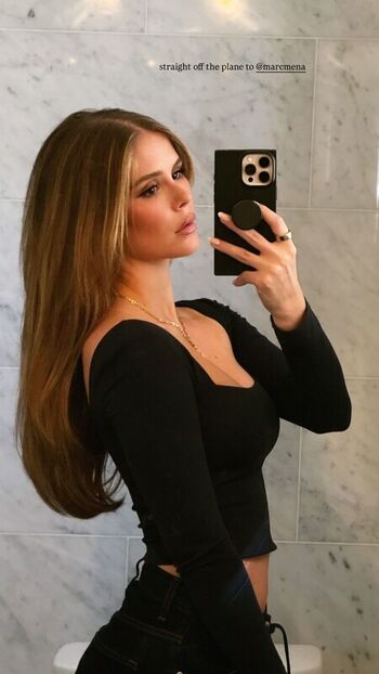 Full leaked Erin moriarty private photo