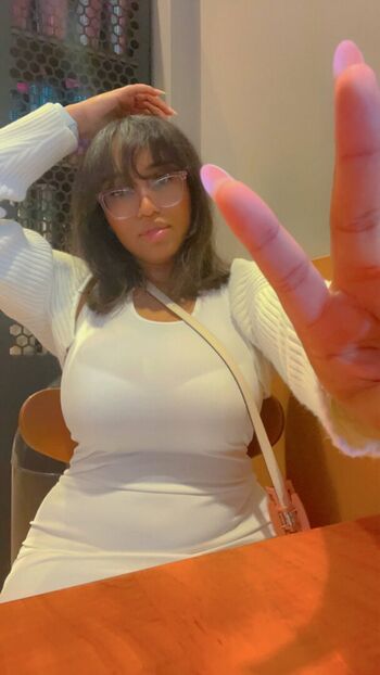 Full leaked Eromahou private photo