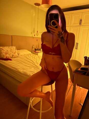 Full leaked Esnce private photo