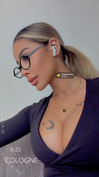 Full leaked Esleem private photo