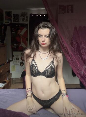 Full leaked Esme private photo