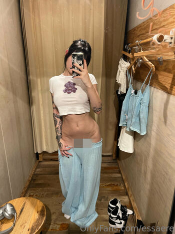 Full leaked Essaere page private photo