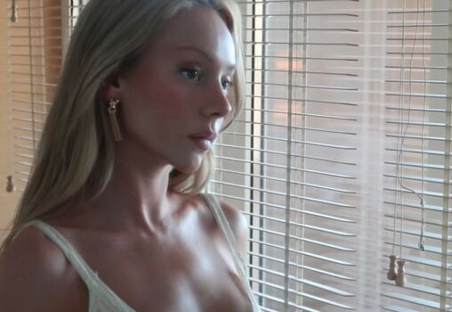 Full leaked Ester exposito page private photo