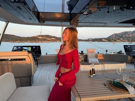 Full leaked Ester exposito page private photo