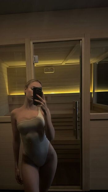 Full leaked Ester exposito page private photo