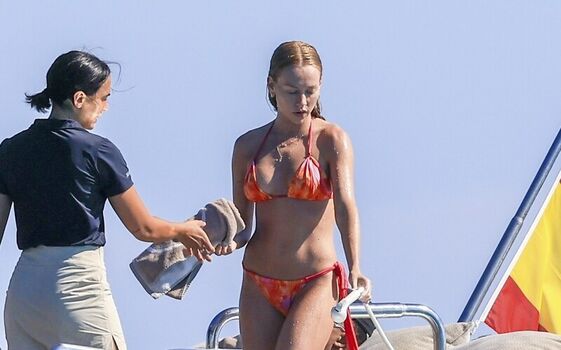 Full leaked Ester exposito page private photo