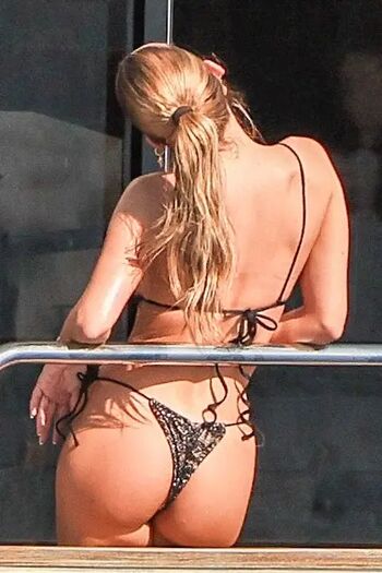 Full leaked Ester exposito page private photo