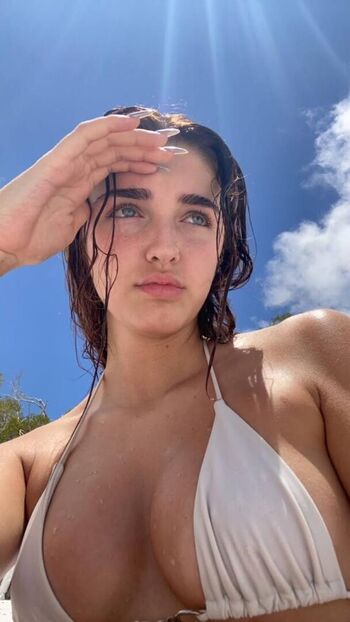 Full leaked Ester mengs private photo