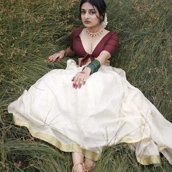 Full leaked Esther anil private photo