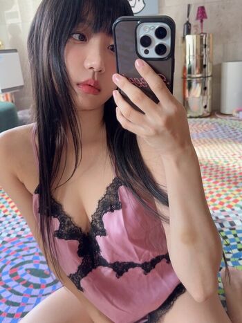 Full leaked Eunji pyoapple private photo