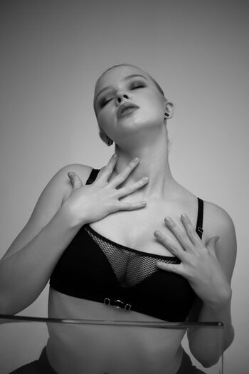 Full leaked Eva lee model private photo