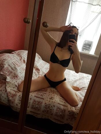 Full leaked Evaholiday private photo