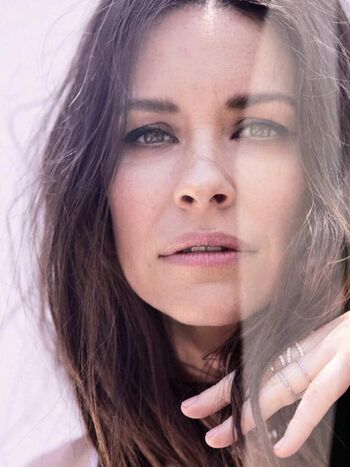 Full leaked Evangeline lilly private photo