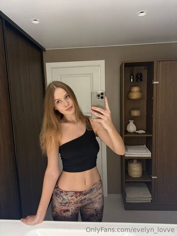 evelyn_lovve
