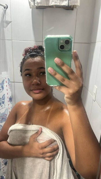 Full leaked Evelyn marinho private photo