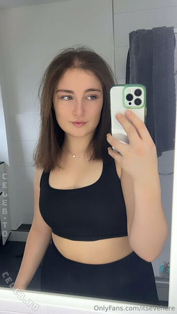 Full leaked Evelynxka private photo