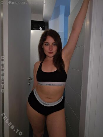 Full leaked Evelynxka private photo