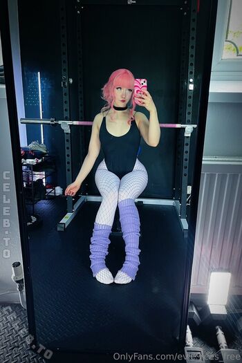 Full leaked Evie rees private photo