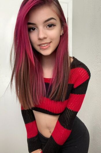Full leaked Eviesunset private photo