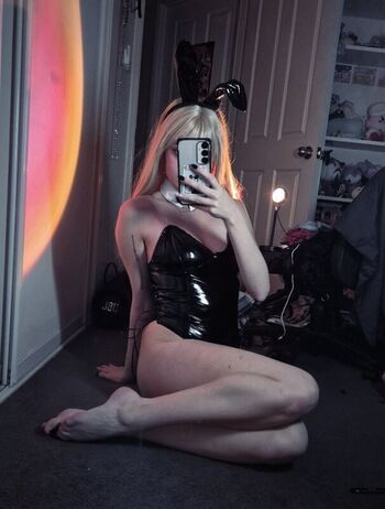Full leaked Evil ari private photo