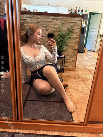 Full leaked Evviepp private photo