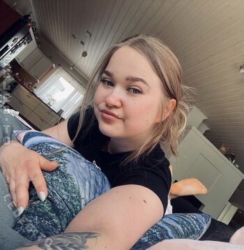 Full leaked Evviepp private photo