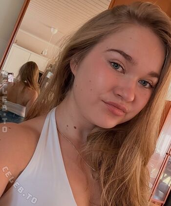 Full leaked Evviepp private photo