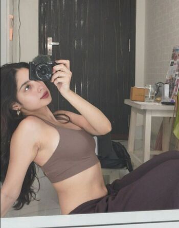 Full leaked Exclusives suhani kapoor private photo