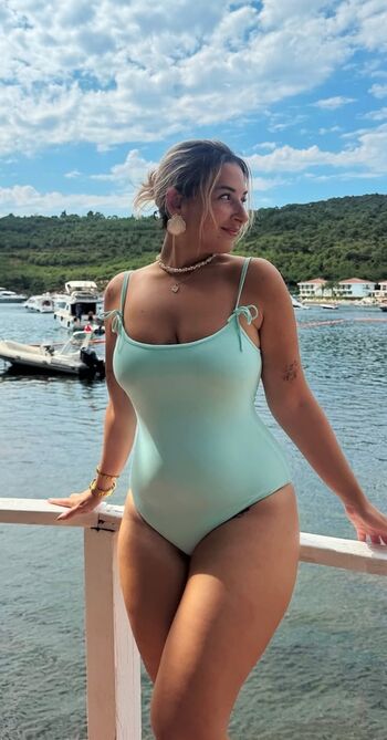 Full leaked Ezgi ergenc page private photo