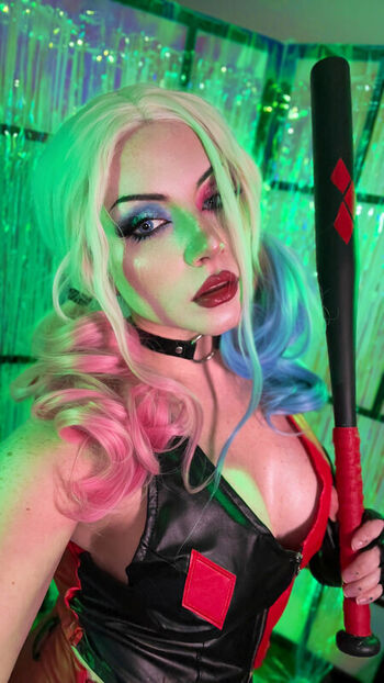 Full leaked Ezy summers cosplay page private photo