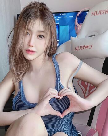 Full leaked F manatsanan private photo