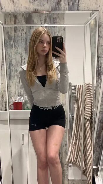 Full leaked Fairyizz private photo