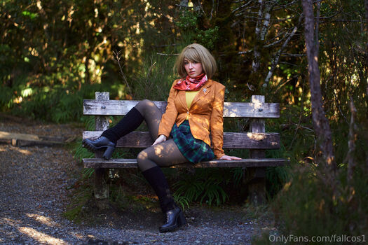 Full leaked Fallcosplay page private photo