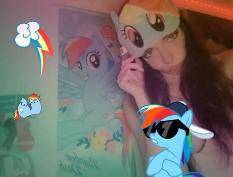 Full leaked Fallingunicorn private photo