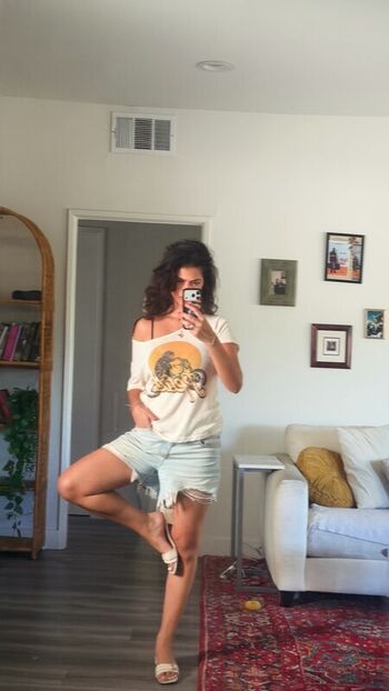 Full leaked Fallon smythe private photo