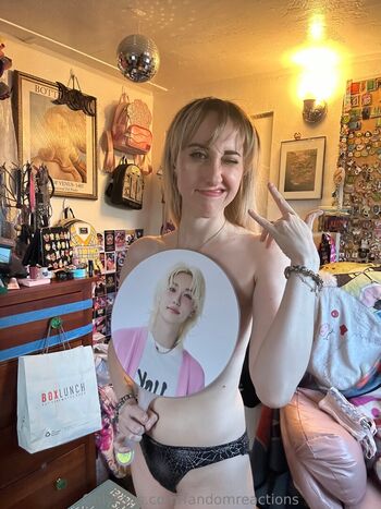 Full leaked Fandomreactions private photo