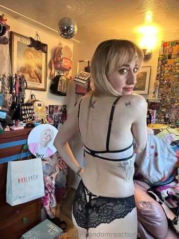 Full leaked Fandomreactions private photo