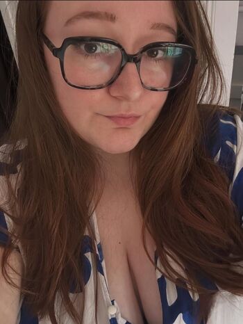 Full leaked Fannyjhsz private photo