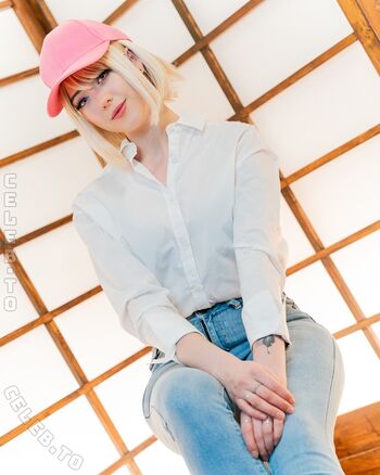 Full leaked Farbenfuchs private photo