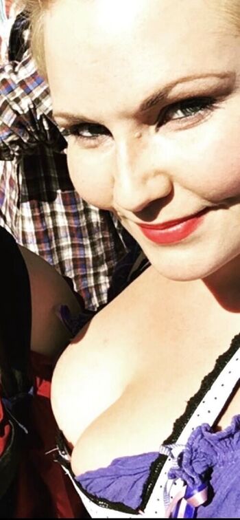 Full leaked Fatalgothmom private photo