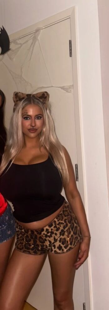 Full leaked Fayehanson private photo